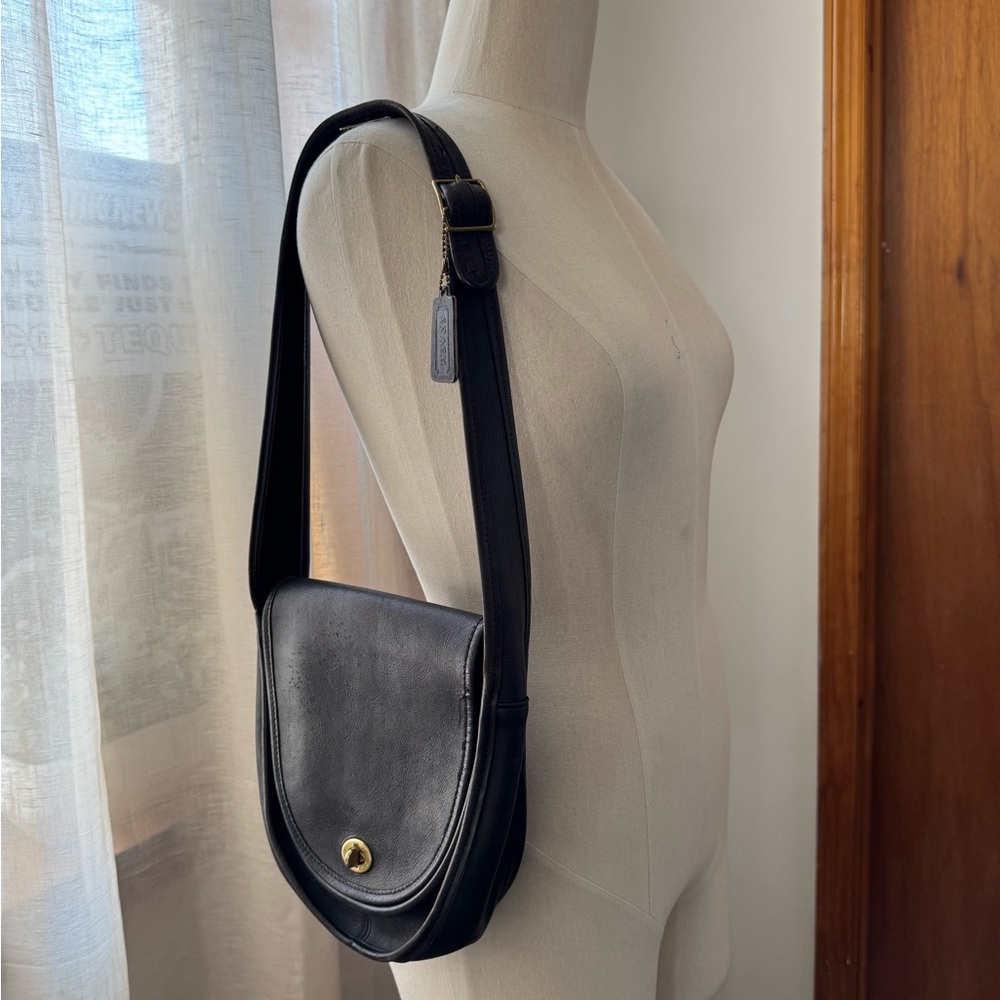 Coach Black Leather Shoulder Bag